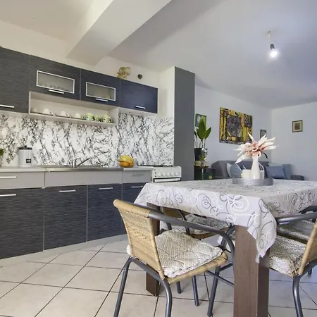Old Fisherman's House - Zrinka Apartment