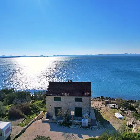 Old Fisherman's House - Zrinka